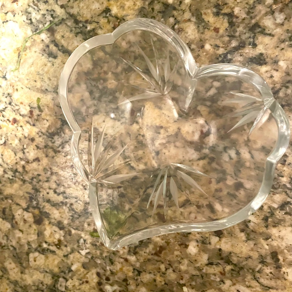 Super cute glass shaped dish